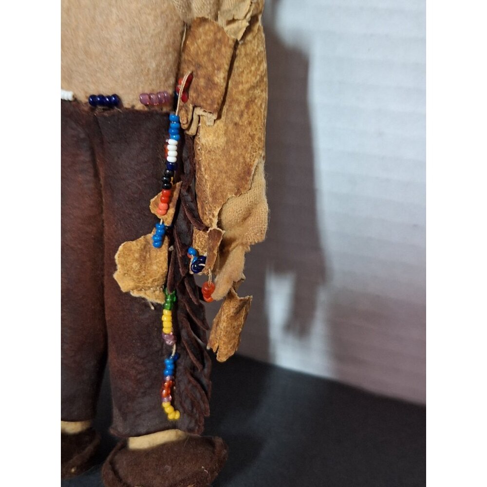 2 - Vintage Native American Handmade 7.5" Leather Clothing Dolls - Picture 3 of 16